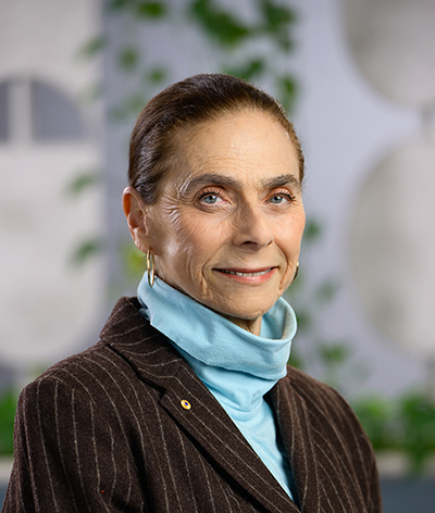 Photo of Elizabeth More (Commissioner)